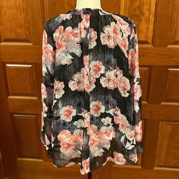 Jennifer Lopez Blouse - Picture 5 of 6